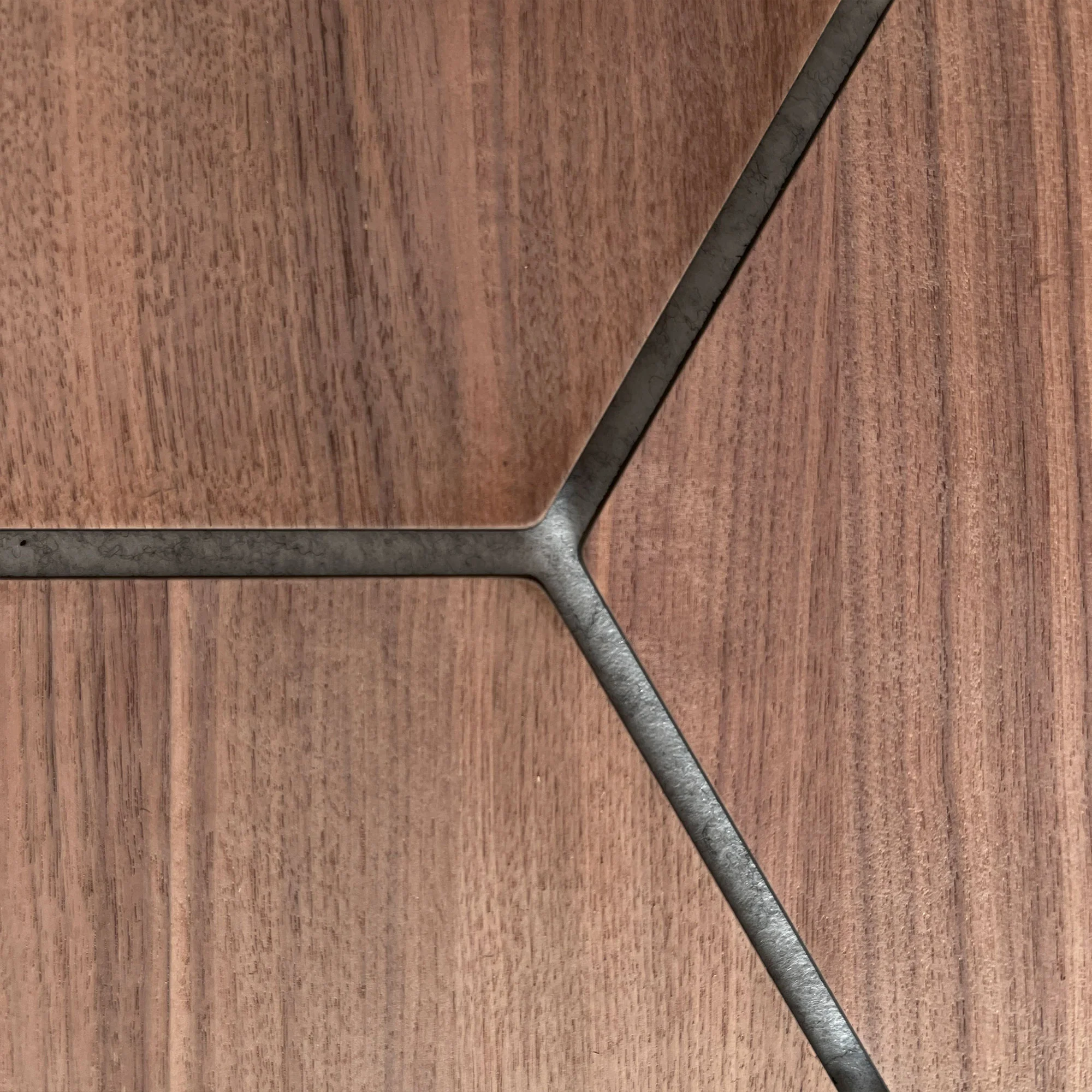 Hexagon Panel Walnoot met Grijs Vilt 81CM | Akoestisch | Wanddecor | Zeshoekig - Image 4